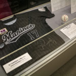 東京）佐々木朗希投手（ロッテ）完全試合着用ユニホームが野球殿堂博物館に展示