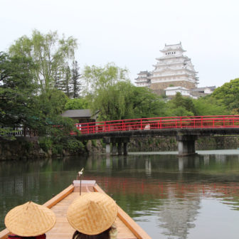 姫路城内堀めぐり～美しい冬の石垣をこたつ舟から眺む～