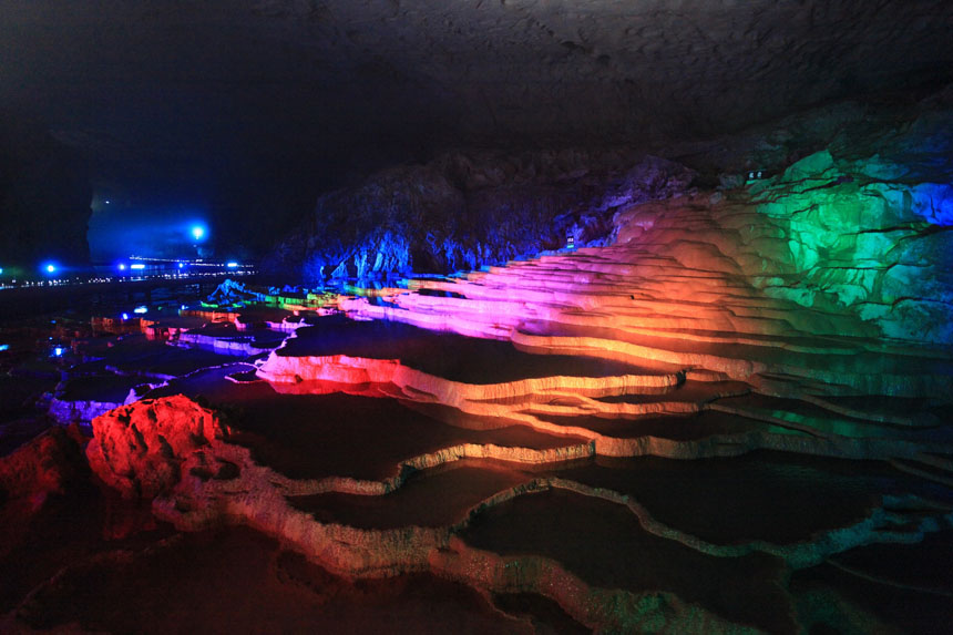 秋芳洞『光響FANTASY』