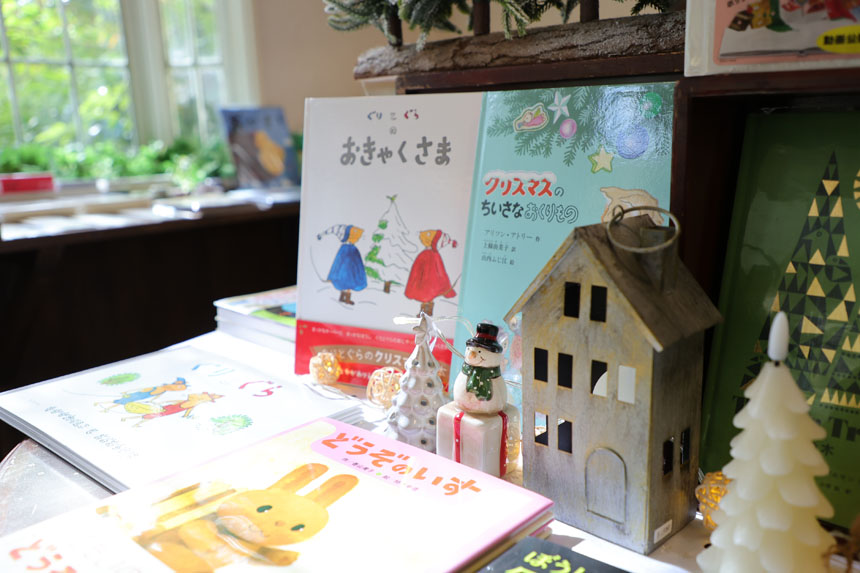 「森と花の絵本ミュージアムGardenLei」ワークショップ