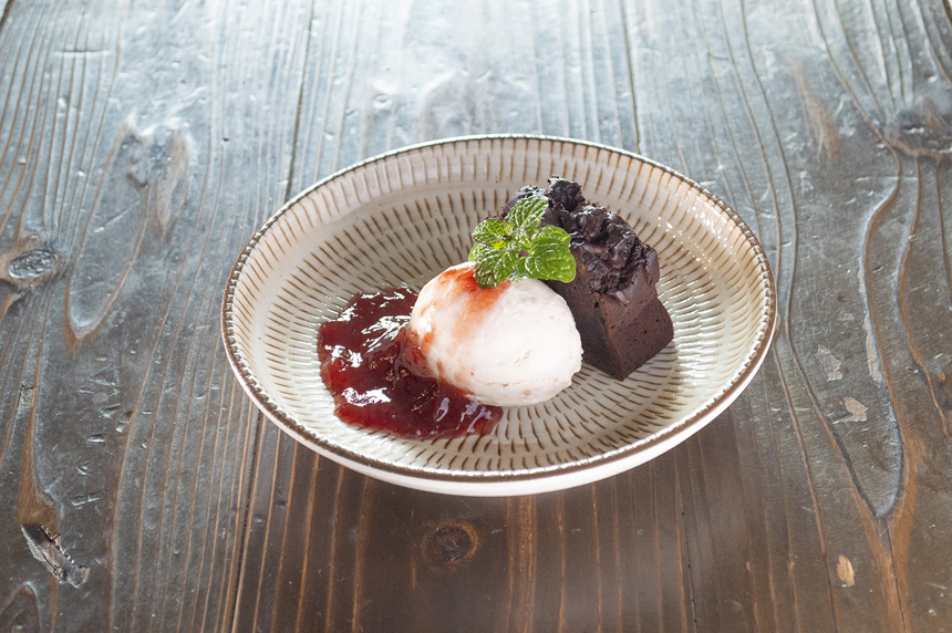 アクアイグニスまるごと完熟いちごフェア