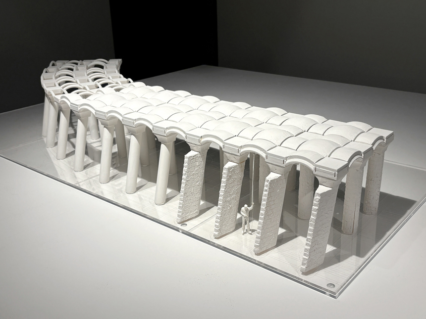 「ガウディ没後100年公式事業 NAKED meets ガウディ展」