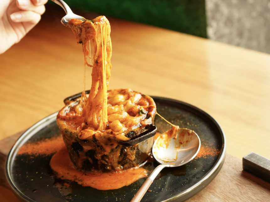 下北沢 チーズと激辛はしご酒